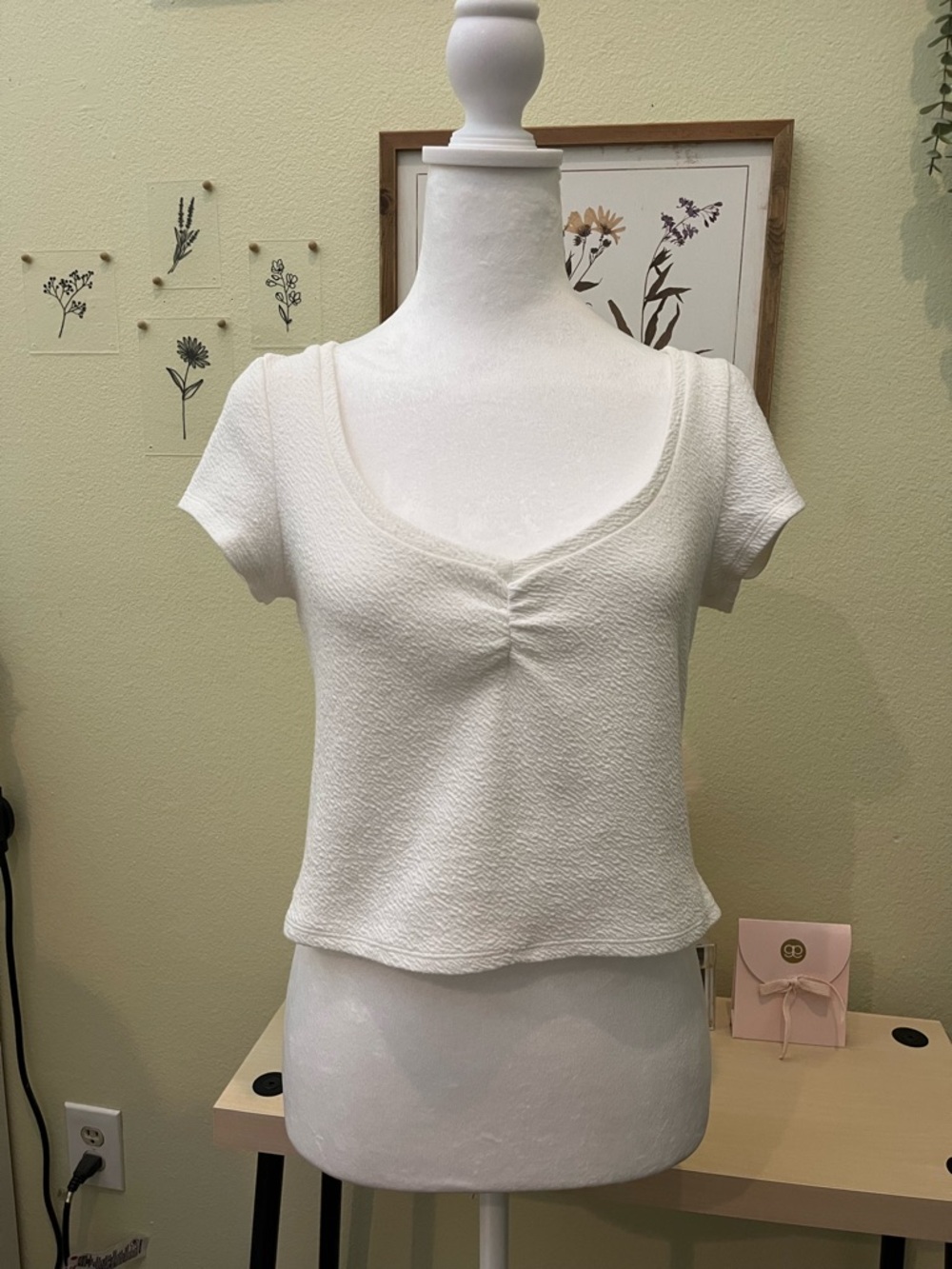 Anthropologie White Textured Cropped Top Small Scoop Neck Minimalist